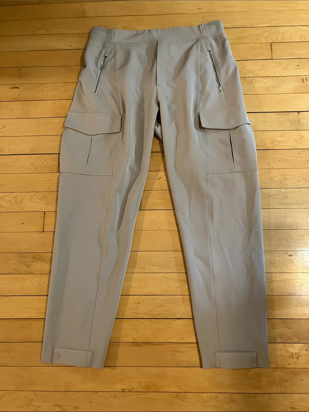Athleta Endless Cargo Pants in Taupe Brown Size 12 Tapered Athleisure Relaxed - Picture 2 of 15